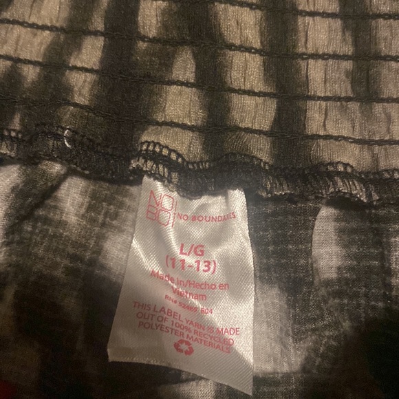 Patterned Shorts - Picture 3 of 4